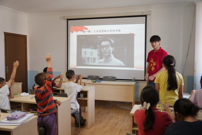 格桑绽放映同心，民族团结...