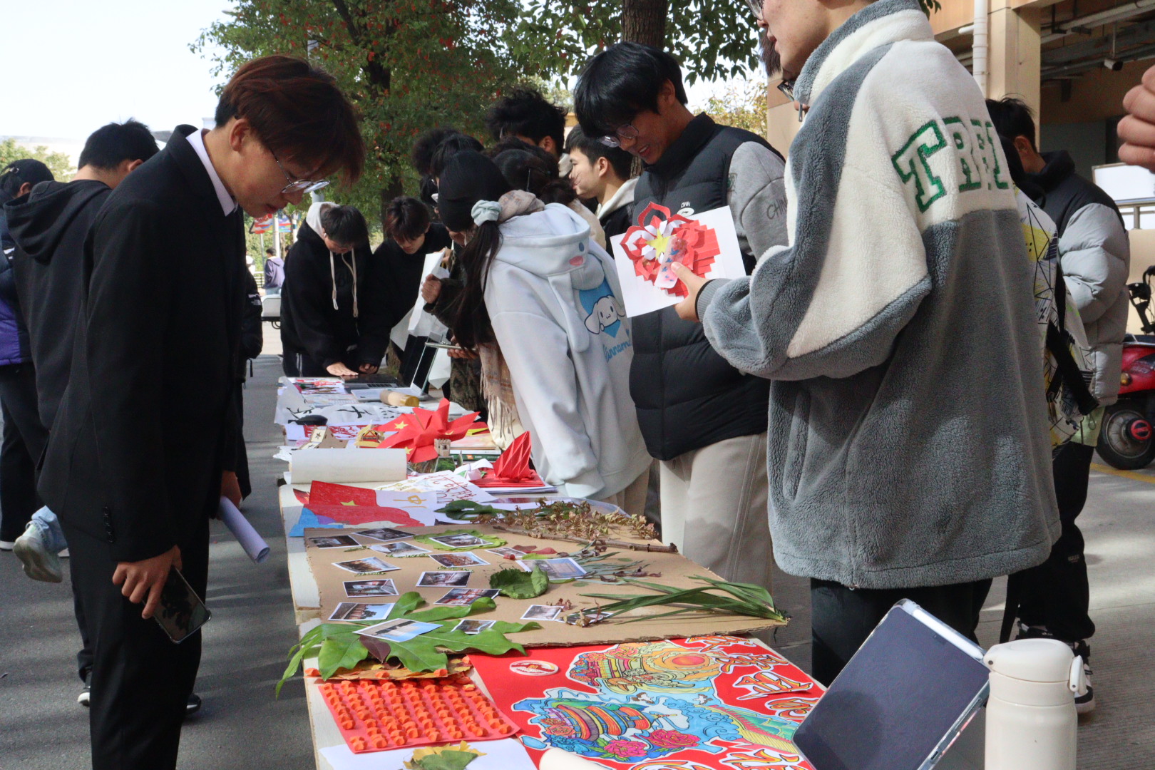 铭记历史 青春有为——信息工程学院开展主题团日活动评比