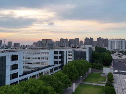 跃动光影间，脚尖绽放热爱，机电校园舞蹈大赛，精彩呈现。#大学#大学生#常机电#舞蹈#舞蹈大赛
