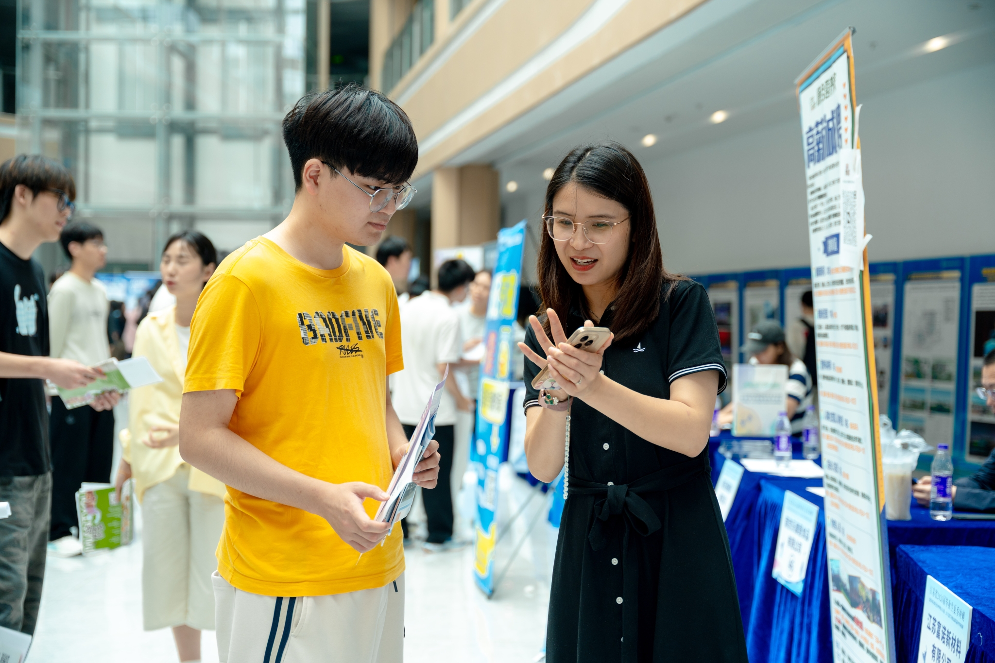 我校举办“英才聚溧 阳帆新程”实习就业专场招聘会