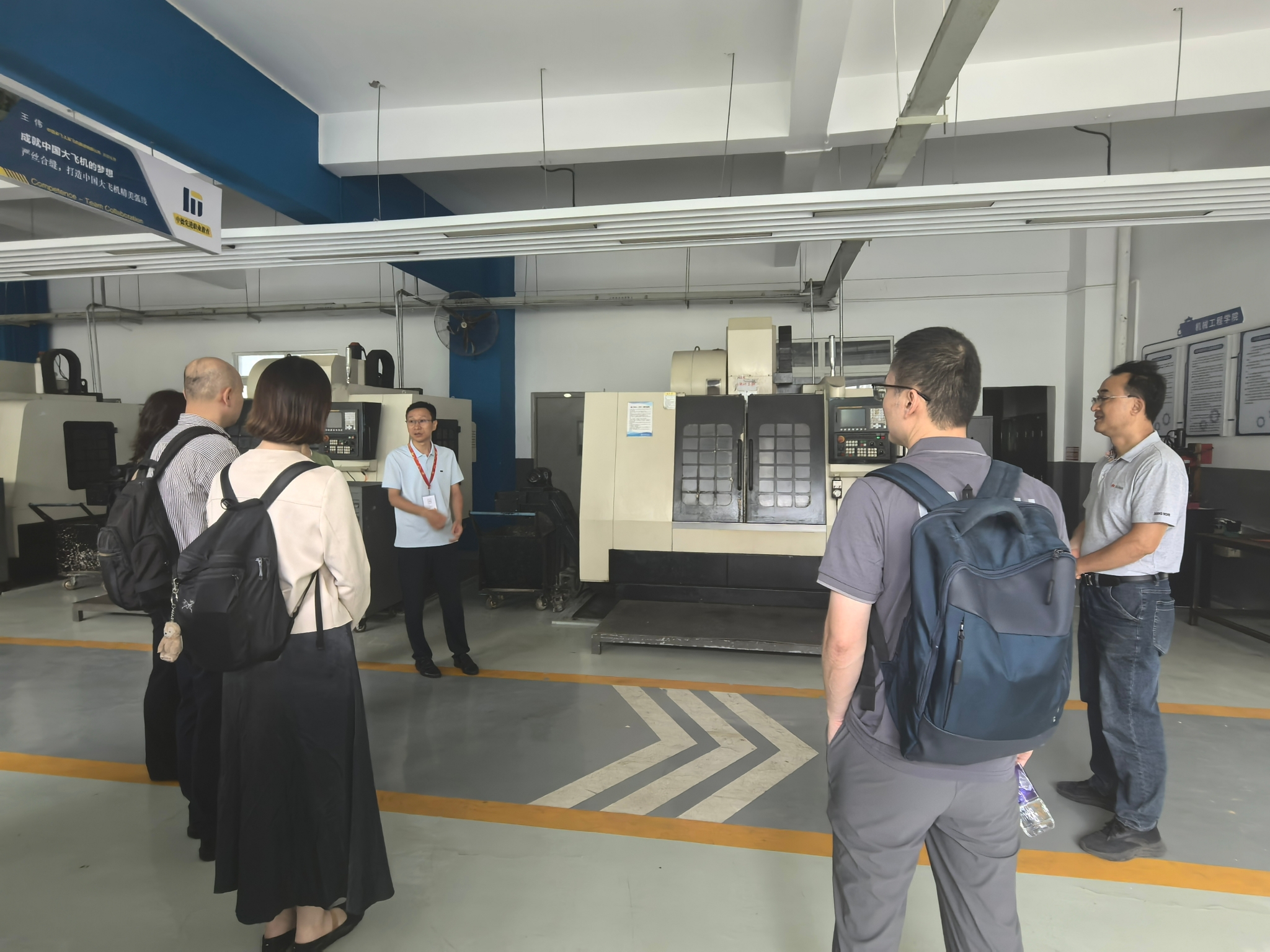达涅利冶金设备（中国）有限公司来校开展校企合作洽谈