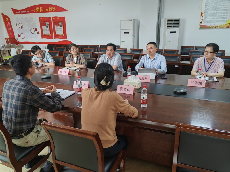 北京京教国际来我校信息工程学院洽谈交流合作