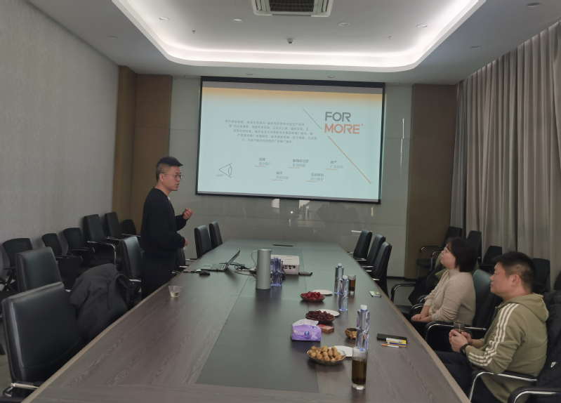 创意设计学院赴校友企业锋芒创意文化有限公司访企拓岗