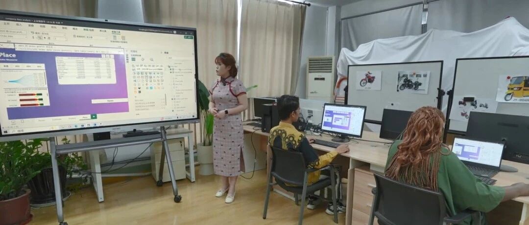 荣誉在线 | 我校战队世界职业院校技能大赛载誉凯旋，4金3银4铜收官！