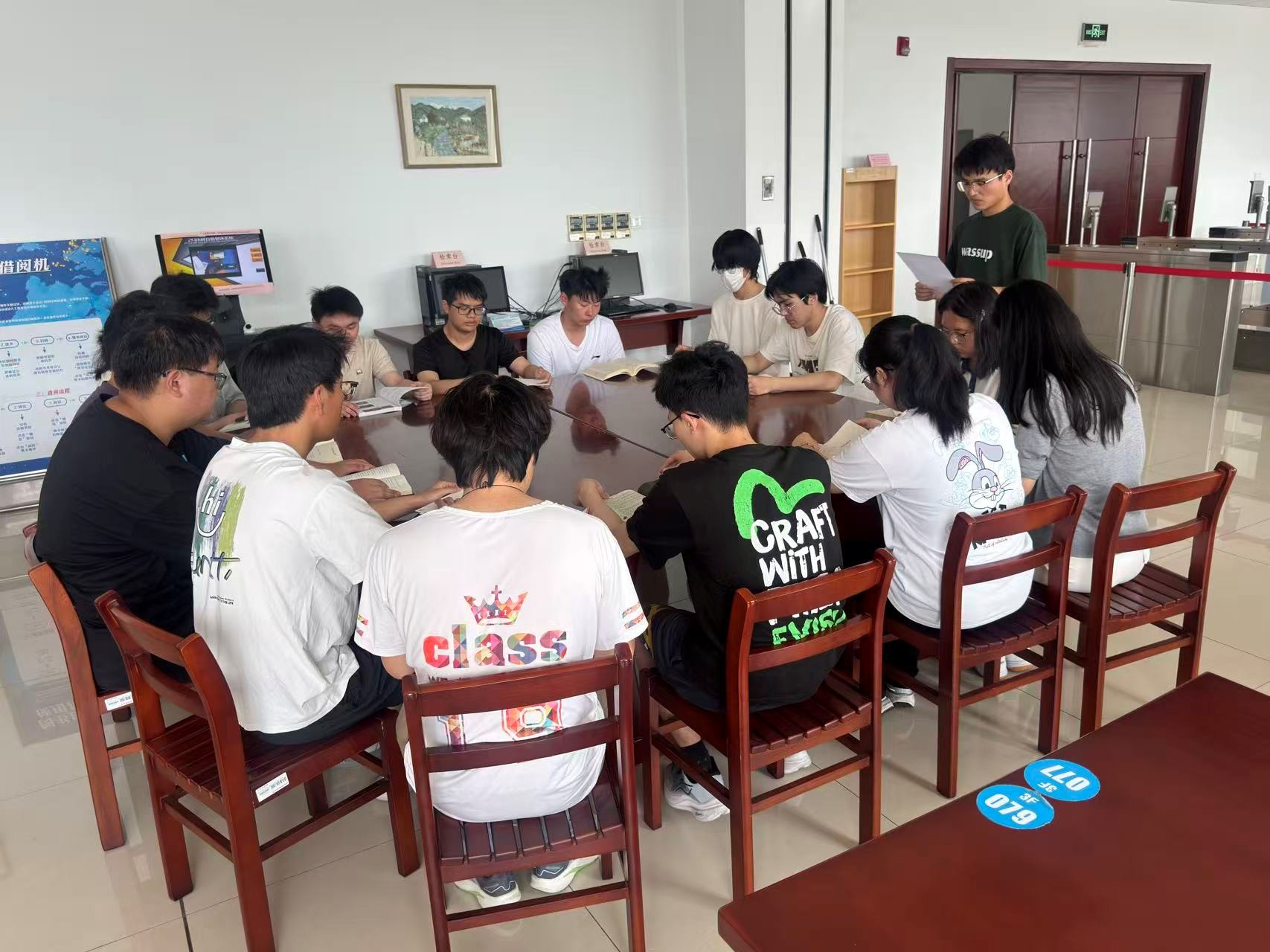 图书馆举办 21 天 AI 主题打卡活动