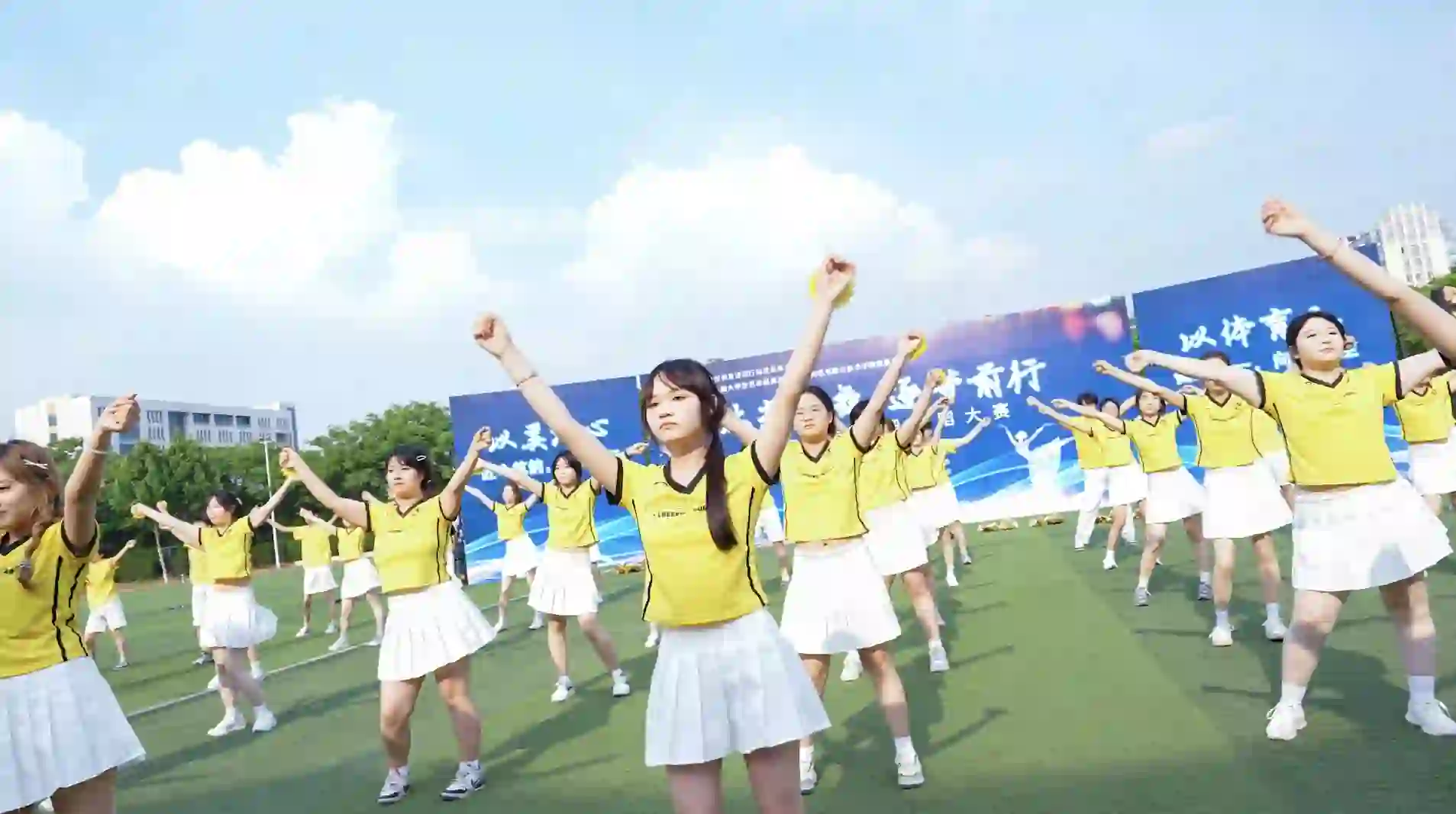 武进校区：创意设计学院《蕉红万丈》：精彩收尾，惊艳全场 溧阳基地:创意设计学院《我乘着风飞过来》：怀揣梦想，向阳生长 #青春华章 #青春正澎湃 #小红书高校young计划 #青春活力舞蹈 #常州机电职业技术学院 #常机电