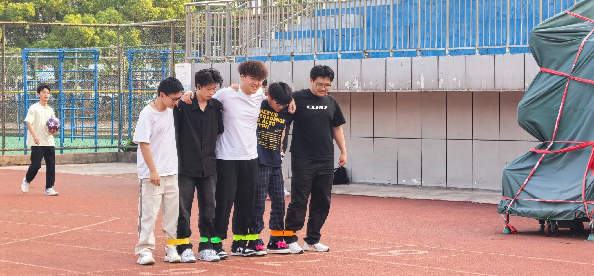 机械工程学院举办心理趣味运动会